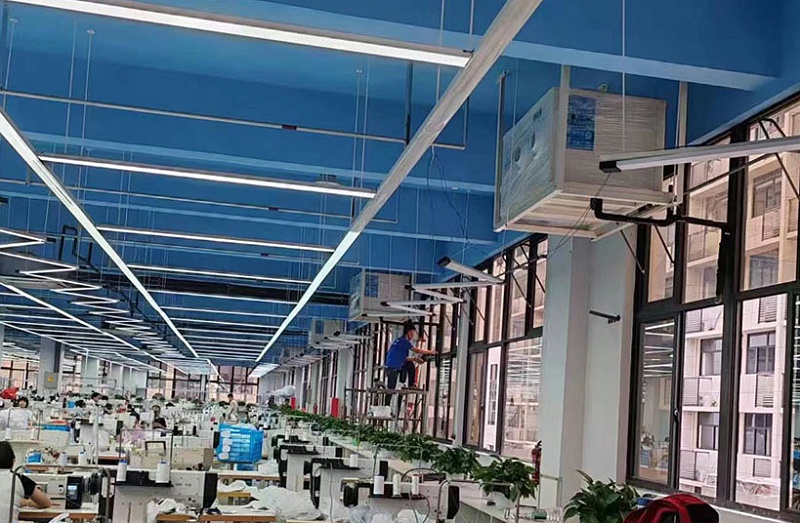 服裝廠房生產(chǎn)車(chē)間整體降溫用工業(yè)蒸發(fā)冷省電空調(diào)臥式射流機(jī)