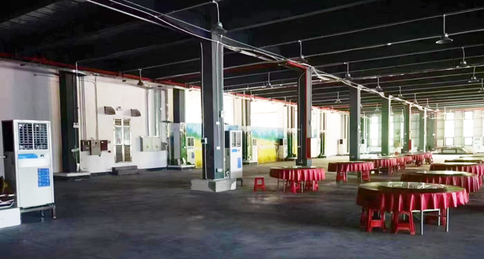 企業(yè)公司飯?zhí)檬程谜w降溫，安裝蒸發(fā)冷省電空調(diào)-立式軸流機(jī)組