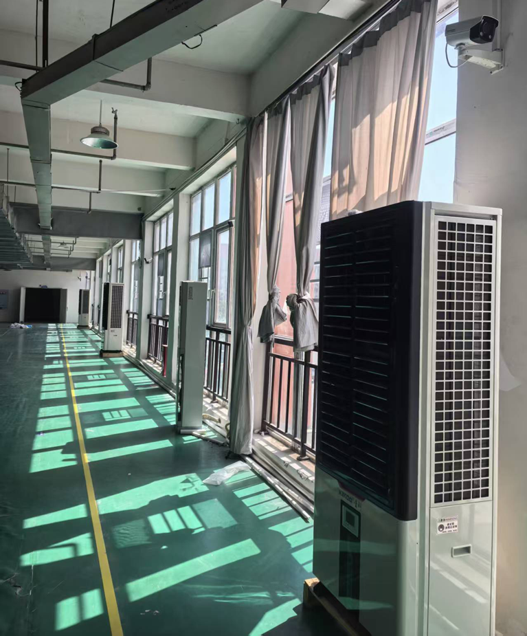 制衣廠制冷降溫，安裝蒸發(fā)冷省電空調(diào)-立式軸流雙風口款