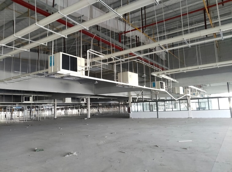 大型制衣廠降溫應(yīng)用蒸發(fā)冷省電空調(diào)-臥式軸流機(jī)