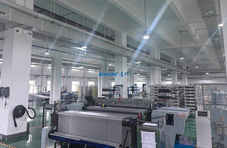 星科蒸發(fā)冷省電空調(diào)-立式管道機(jī)應(yīng)用于碳纖維生產(chǎn)車間，制冷降溫